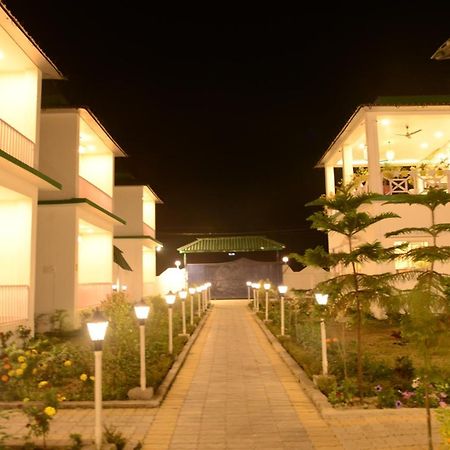 Jaldapara Forest Tourist Lodge Jftl Madari Hat Exterior foto
