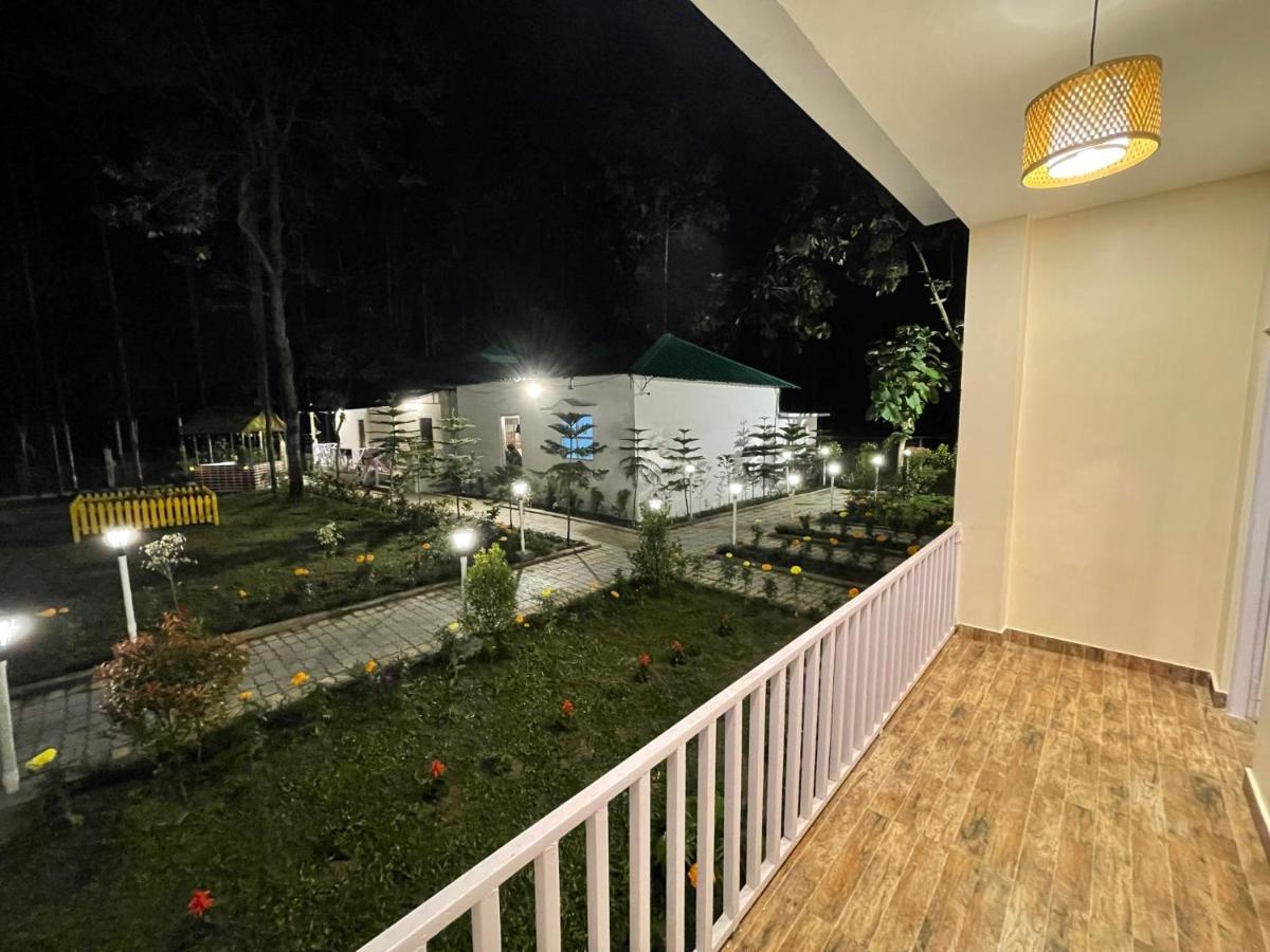 Jaldapara Forest Tourist Lodge Jftl Madari Hat Exterior foto